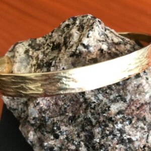 Gold-Armreif (585er) "Baumrinde" schmal