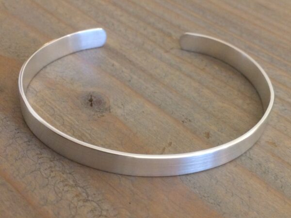 Silber-Armreif "Seidenmatt" schmal – Bild 6
