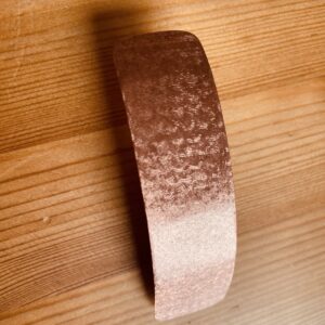 Haarspange aus Kupfer, handgeschmiedet, changierendes Muster, Spangenverschluss mit Raste