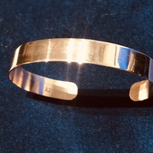 offener Armreif aus Kupfer, geschmiedet, Hochglanz Design, Mainsilberwerk